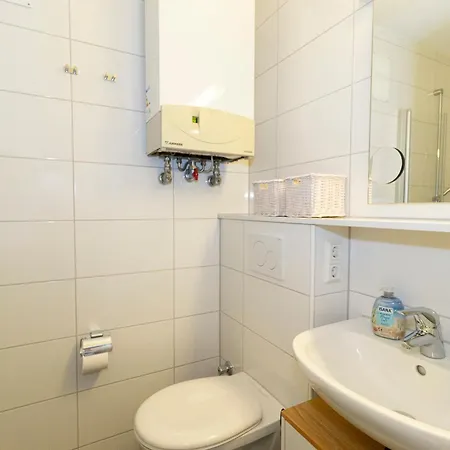 Atlantic 713 Apartment *