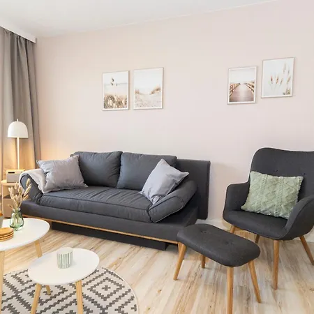 Atlantic 713 Apartment